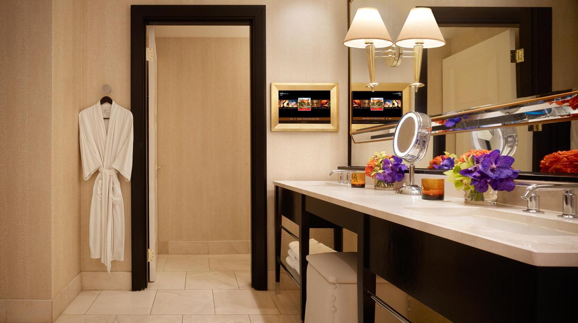 Wynn Las Vegas Buitenkant foto A bathroom at The Ritz-Carlton, Boston